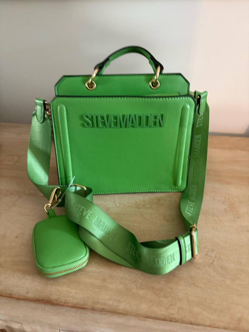 Steve Madden Bevelyn Green Structured Crossbody with AirPod case